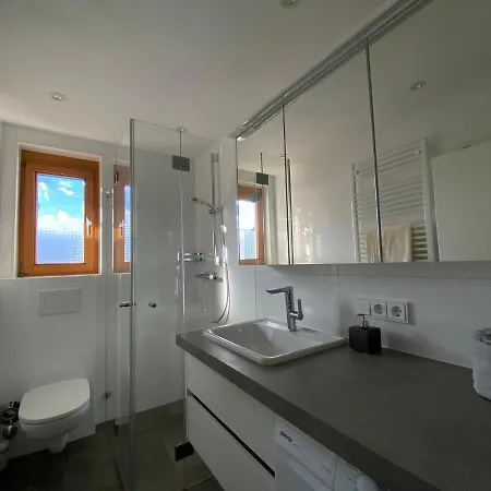 Gemuetliche Wohnung Mit Gartenblick Innsbruck Extérieur photo